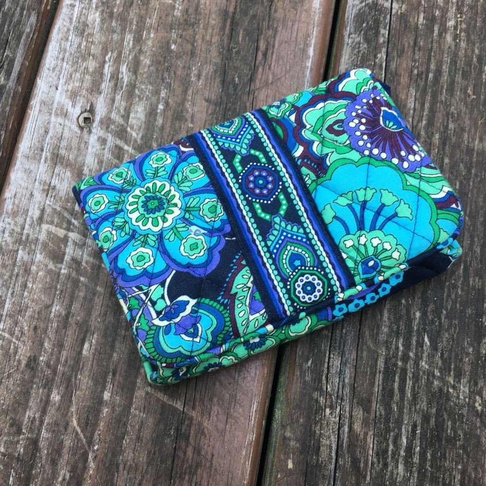 *SOLD* Vera Bradley Wallet *LIKE NEW*